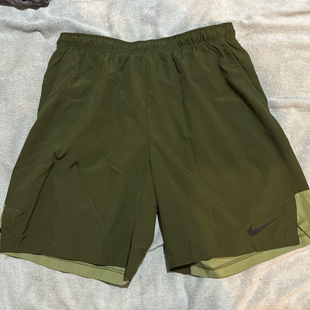 Nike Green Shorts L